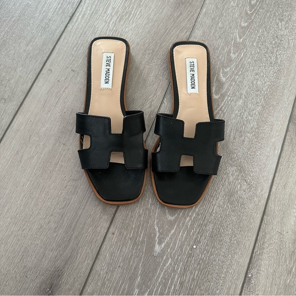 Steve Madden Shoes - Steve Madden Hadyn Sandal. Black Leather. Size 7.5.